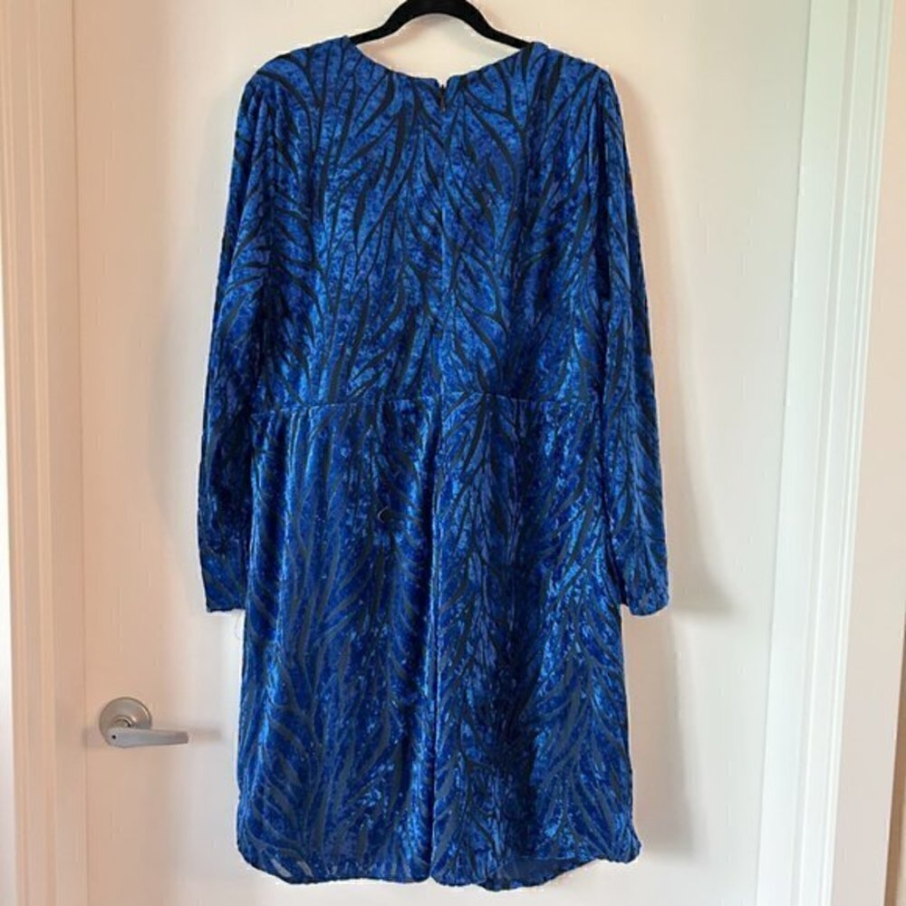 Torrid At The Knee Velvet High Slit Dress Size 24 NWT - Picture 12 of 13